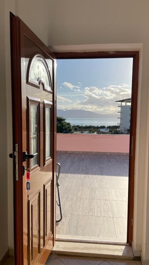 Vila Osmenaj Rent Room Or Apartment Vlorë Екстериор снимка