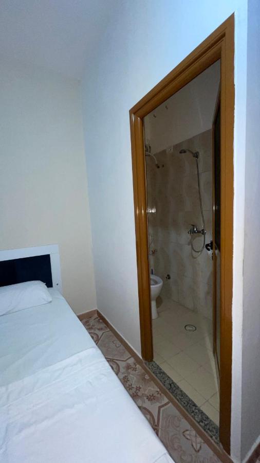 Vila Osmenaj Rent Room Or Apartment Vlorë Екстериор снимка